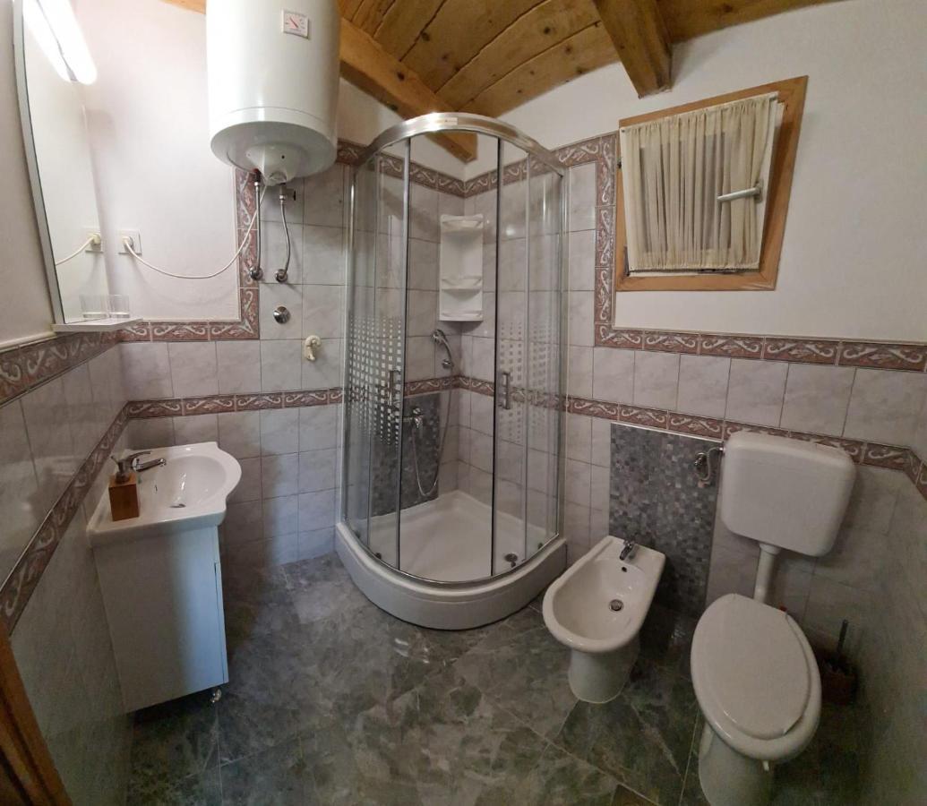 Apartments Villa Arta Murter Esterno foto