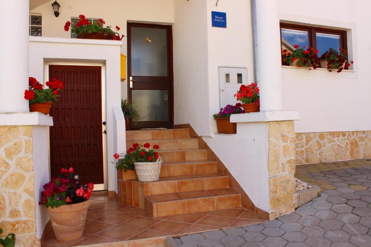 Apartments Villa Arta Murter Esterno foto