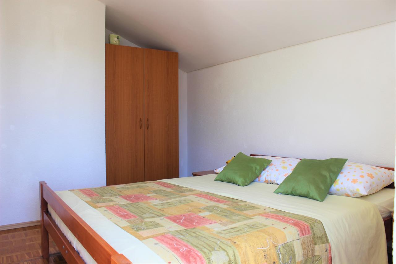 Apartments Villa Arta Murter Esterno foto